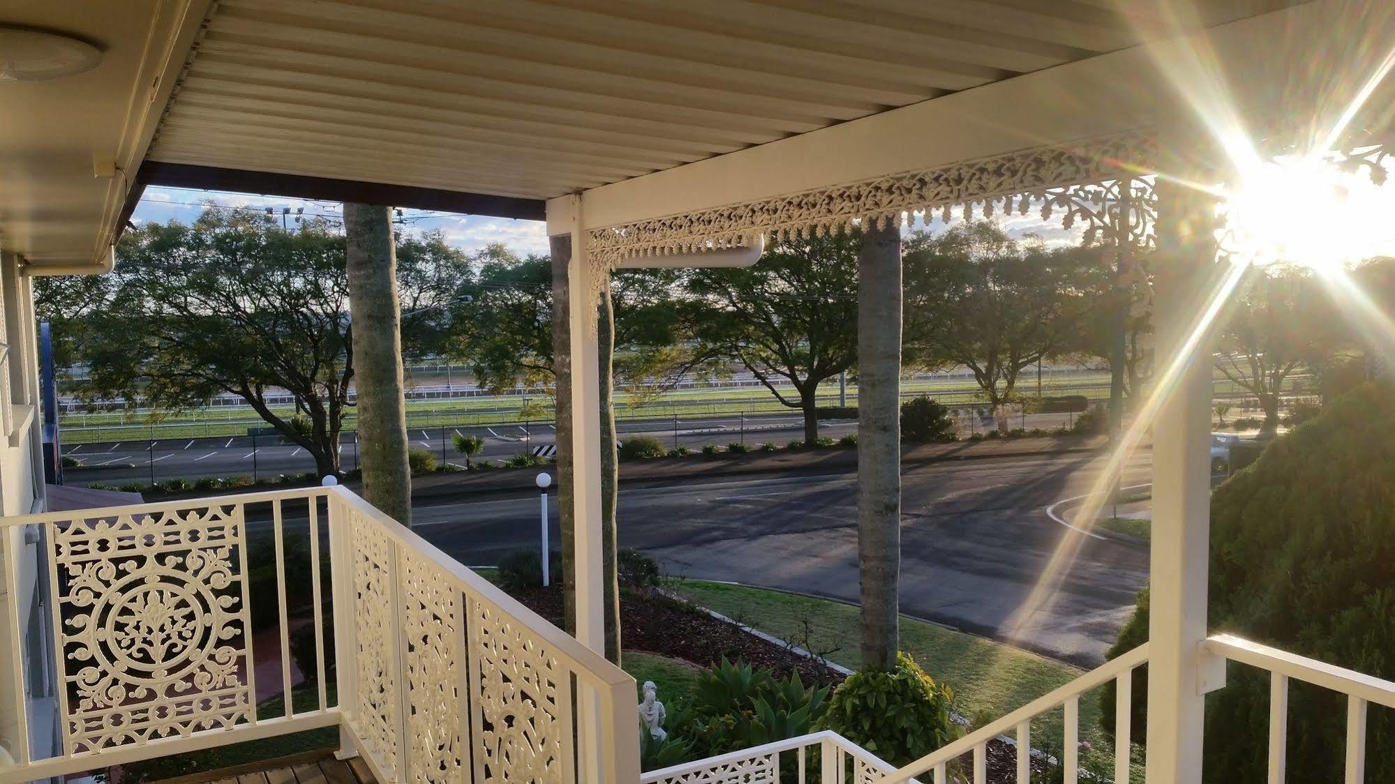 Clifford Park Motor Inn Toowoomba Extérieur photo